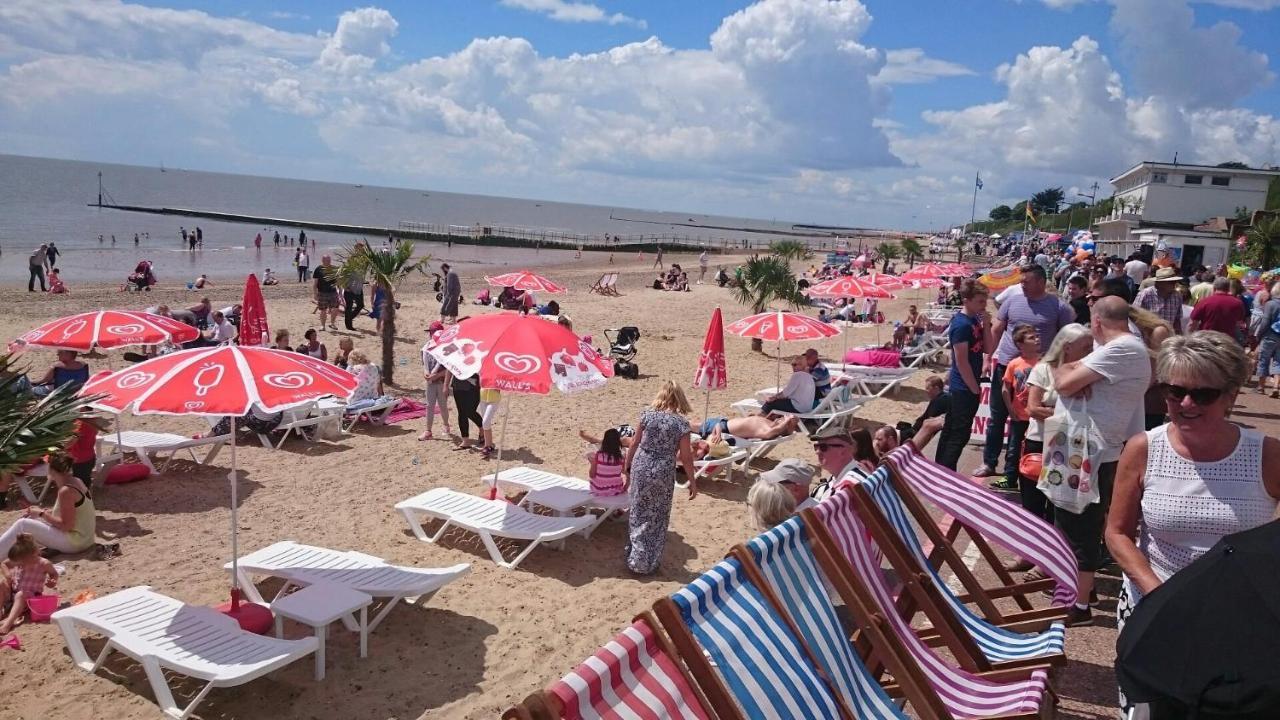 Beach Palace Clacton-on-Sea Exterior foto